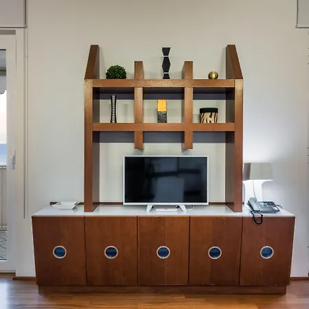 Lhp Posillipo Apartman *