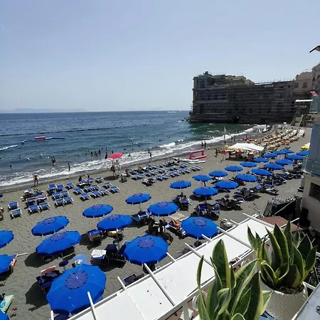 Lhp Posillipo Apartman Nápoly